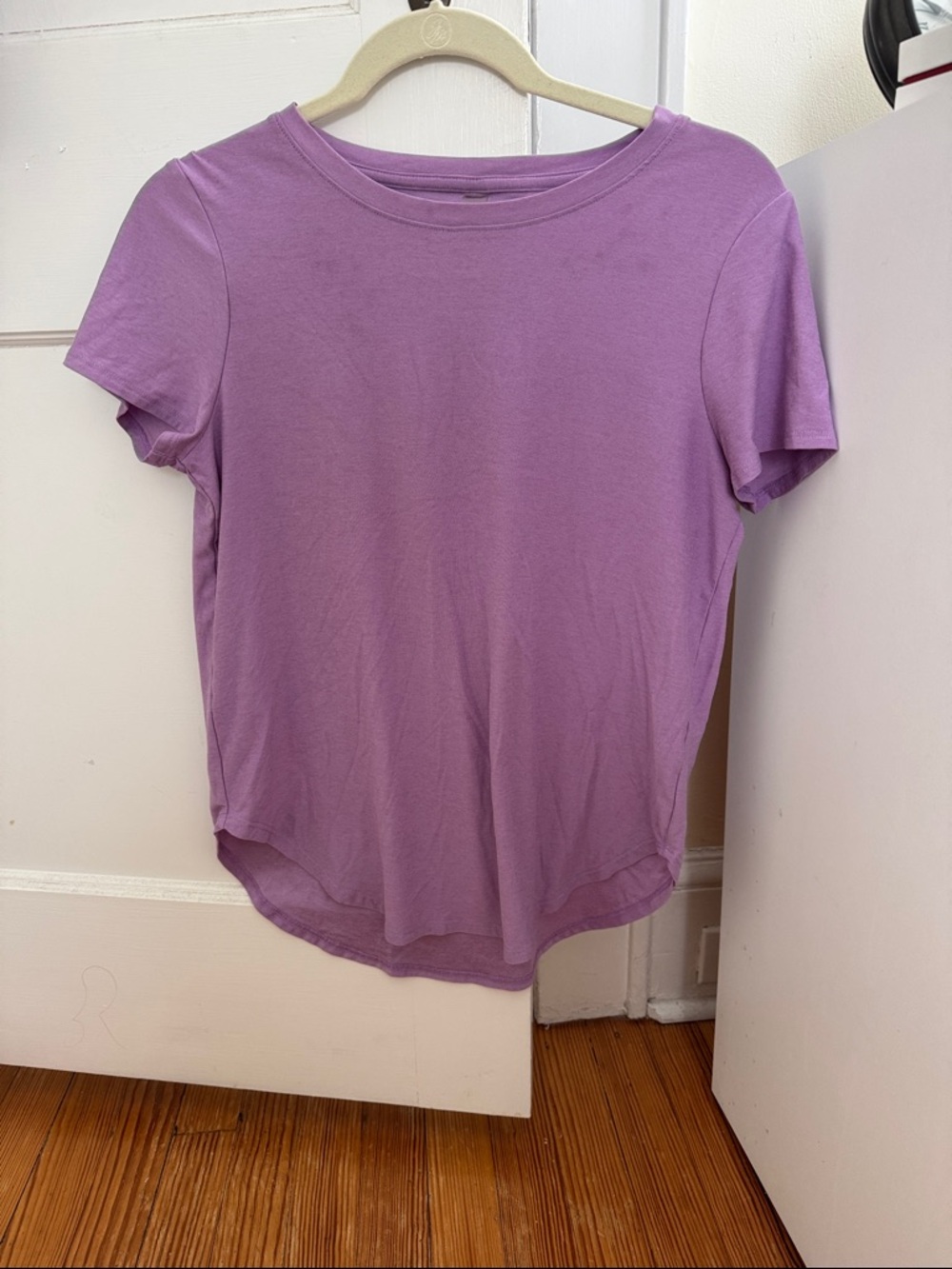 Beyond Yoga Short Sleeve Tee in Lilac Purple
